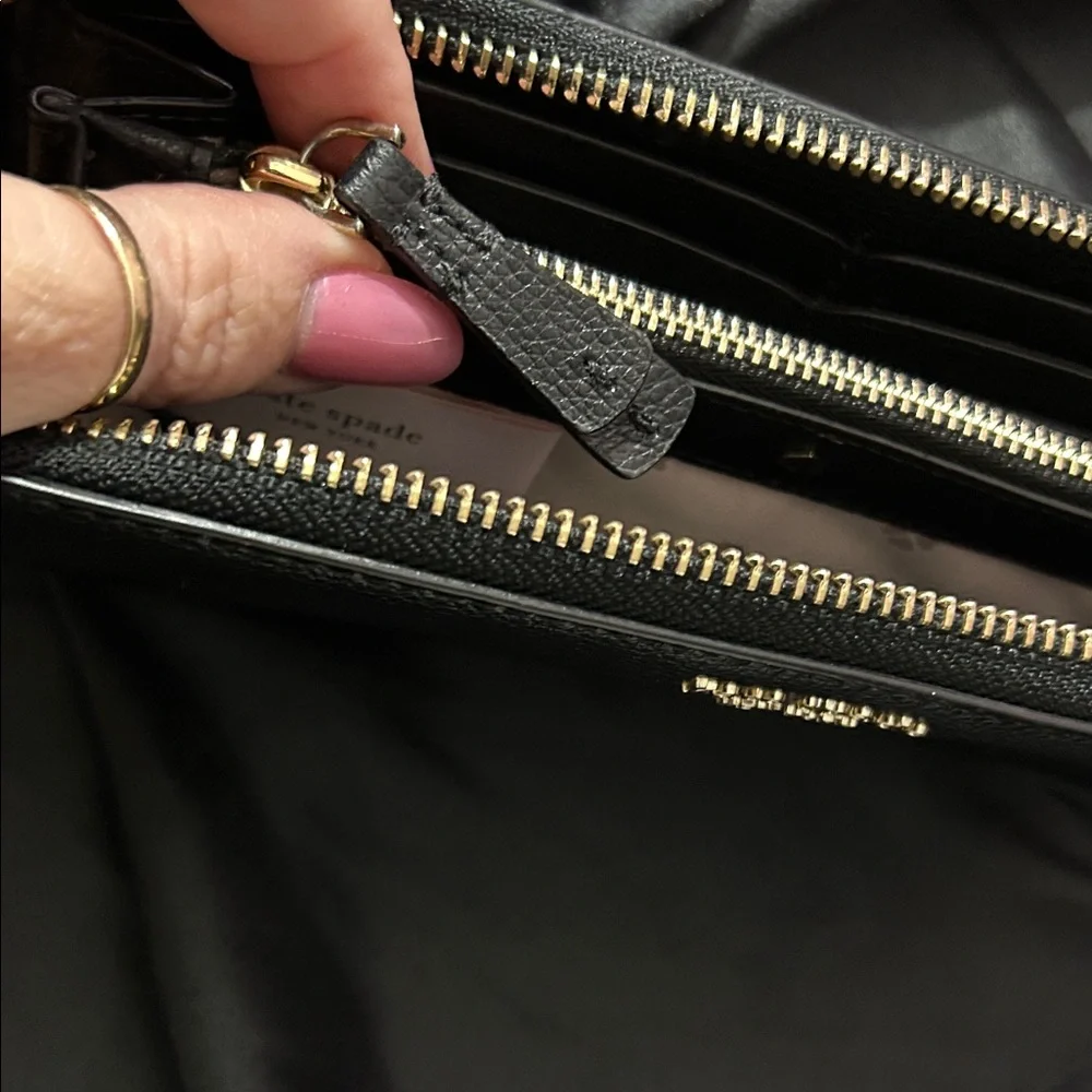 Kate Spade Black Zip-Around Wallet EUC - Picture 7 of 12